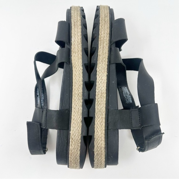 Sorel Roaming Criss Cross Leather Sandals - Picture 7 of 8